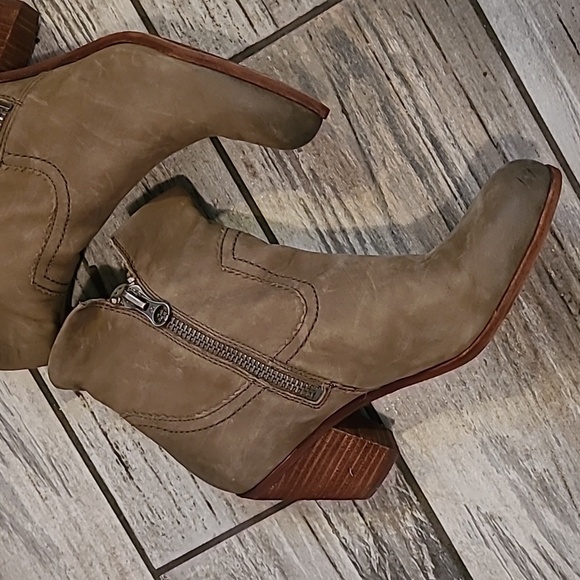 Sam Edelman Louis Louie Taupe Green Suede Leather Fringe Ankle Boots 10 Western - Picture 6 of 14